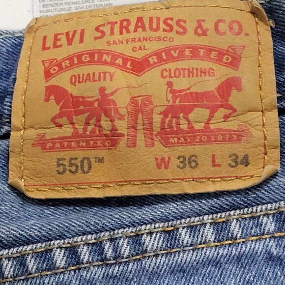 Levi Strauss 550 Jean Shorts Mens Size 36 Jorts Medium Wash Denim Cutoffs - Picture 3 of 5